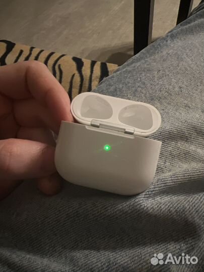 Оригинальынй кейс AirPods 3