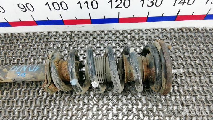 Амортизатор/стойка передняя левая Mitsubishi Monte