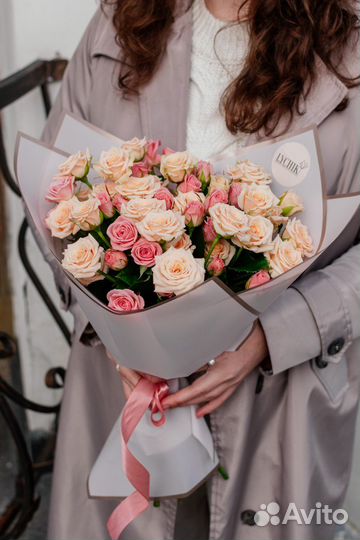 Букет кустовых роз, розы