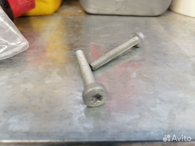 Винт с цилиндрической головкой, N10405702