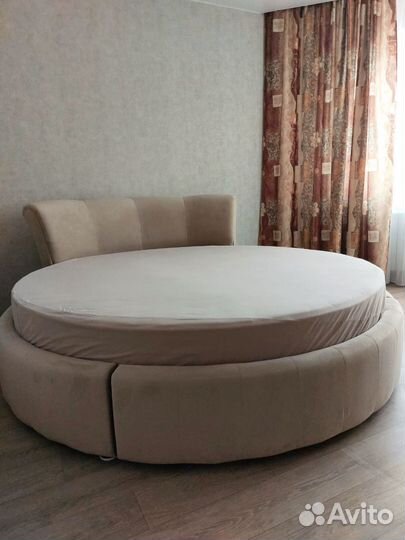 Круглая кровать жемчужина