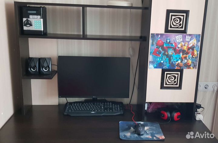 Стол письменный (компьютерный)