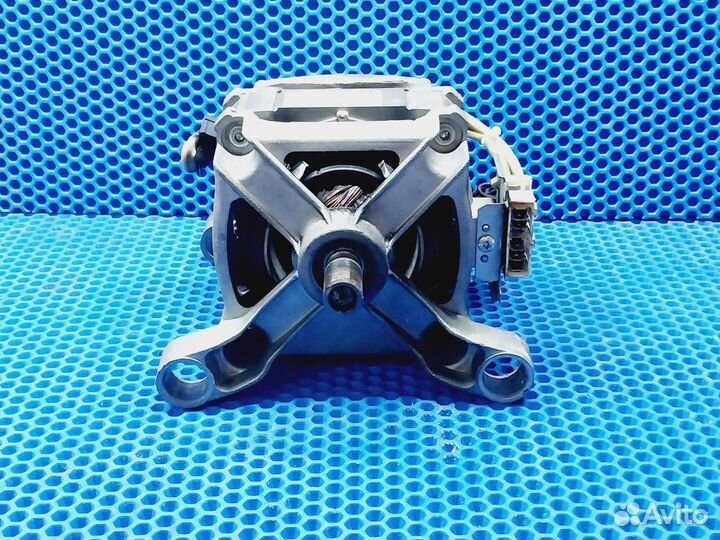 Двигатель стиральной машины Ariston Indesit hxgp1L