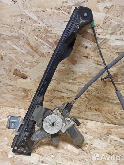 Стеклоподъемник электро правый Ford Focus 1