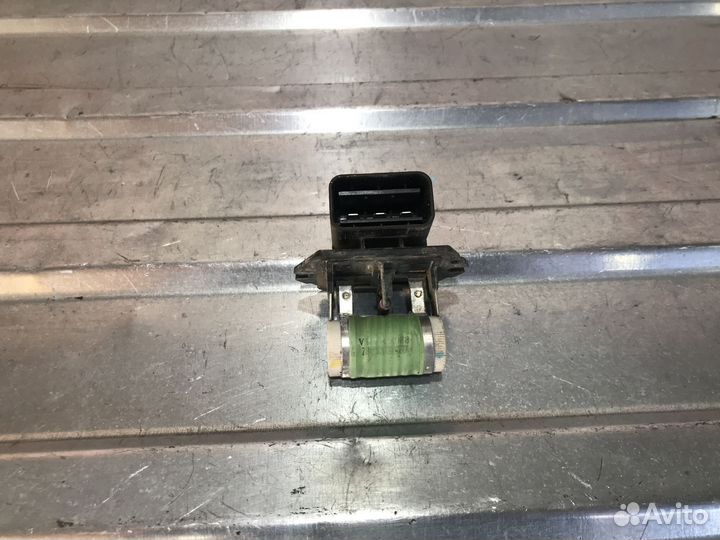 Резистор вентилятора Хендай Солярис 1 рестайлинг