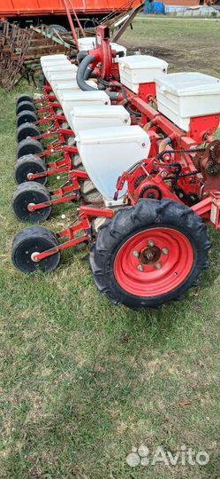 Сеялка кукурузная 2008 года