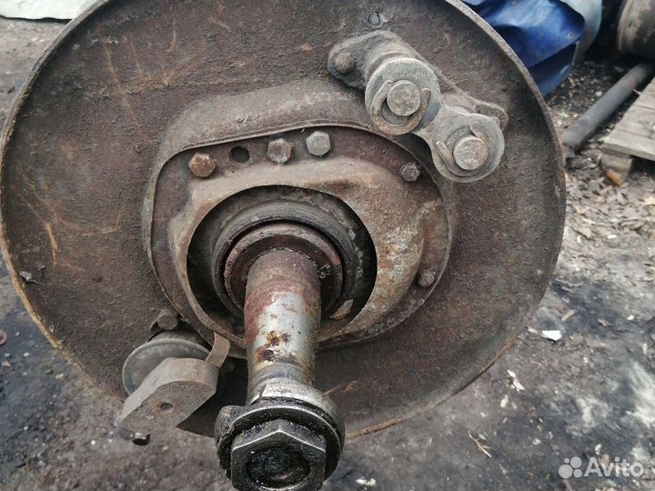 Поворотный кулак ЗИЛ 130