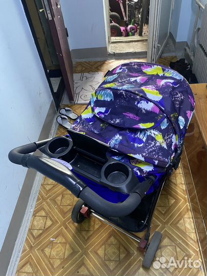 Прогулочная коляска