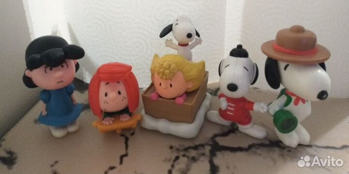 Киндер, Макдак, снупи, наст.футбол, тролли