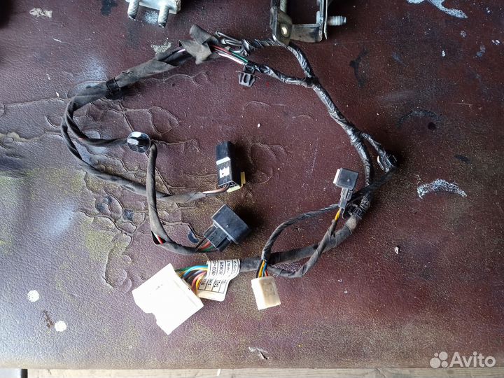 Киа Сид электропроводка задней двери