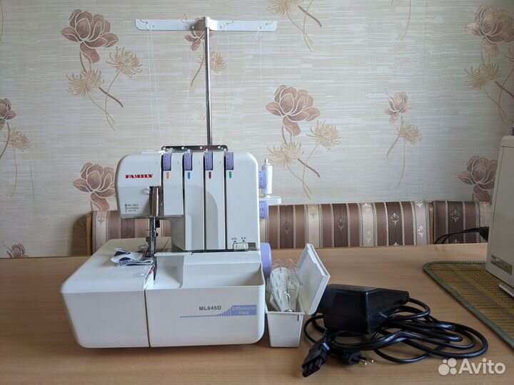 Оверлок Family ML645D