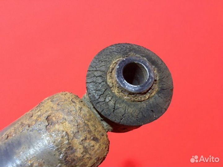 Амортизатор задний Mitsubishi Outlander XL CW 4B12