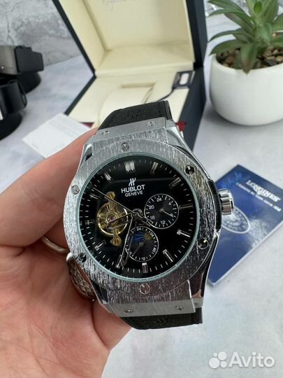 Часы механические Hublot