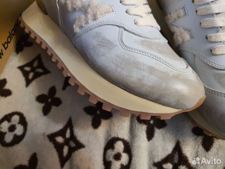Кроссовки new balance miu miu