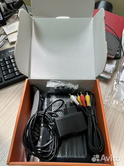 Продам комплект wi fi роутер и тв приставку