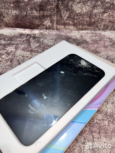 Экран на iPhone 13