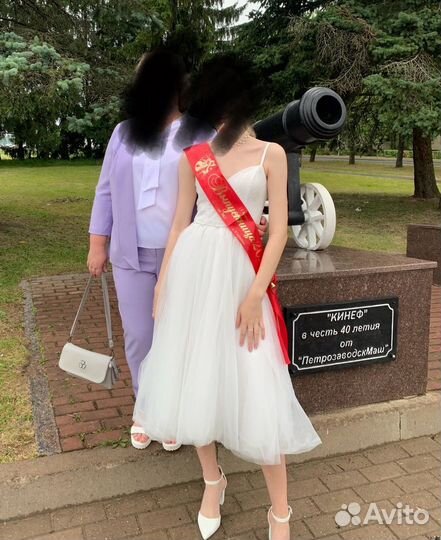 Свадебное платье миди, на выпускной 44