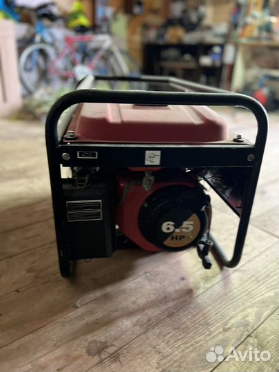 Бензиновый генератор