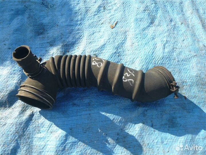 Патрубок воздушного фильтра Toyota Land Cruiser