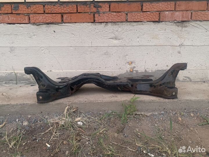 Подрамник lancer 9