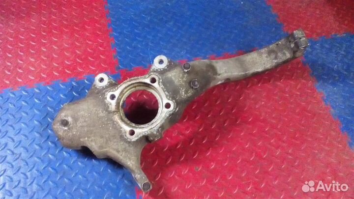 Кулак поворотный передний правый BMW X5 E70