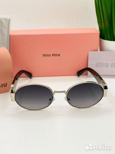 Солнцезащитные очки женские Miu Miu