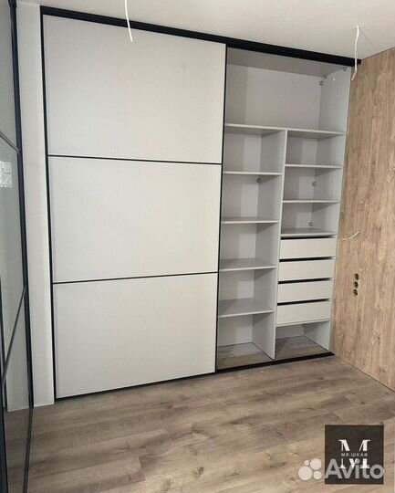 Шкаф встраиваемый