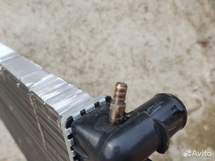 Радиатор двс nissens 640012 для VW Polo Sedan