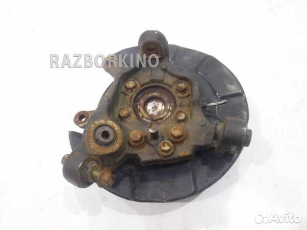 Кулак задний правый Ниссан