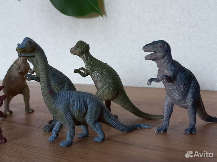 Набор динозавров