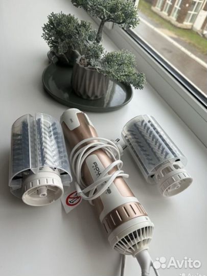 Фен щетка вращающаяся rowenta