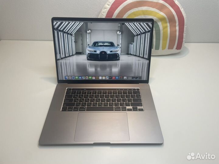 Отличный macbook pro 16 2022 32 Gb/ 8Gb vram