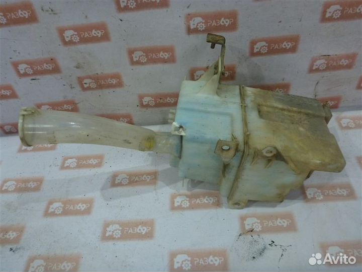 Бачок омывателя Mitsubishi Outlander CU5W 4G69