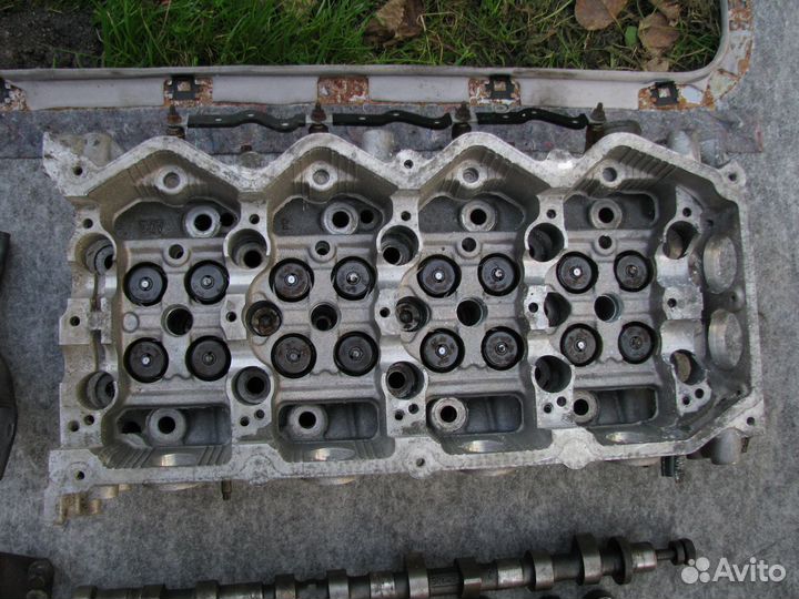 Nissan Almera Tino 2.2 TDI головка блока цилиндров