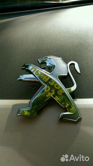 Эмблема пежо 308