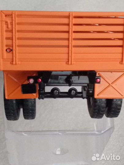 1/43. маз 5215. SSM