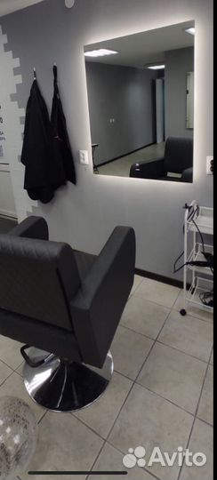Парикмахерское кресло