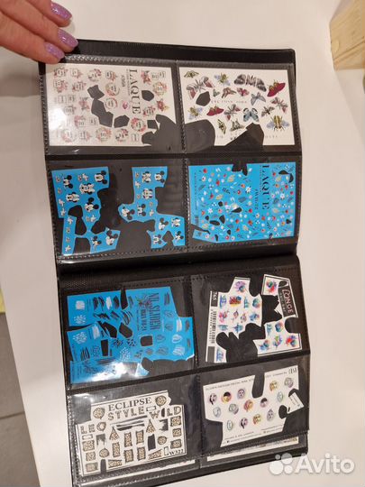 Слайдеры/наклейки для ногтей в альбоме