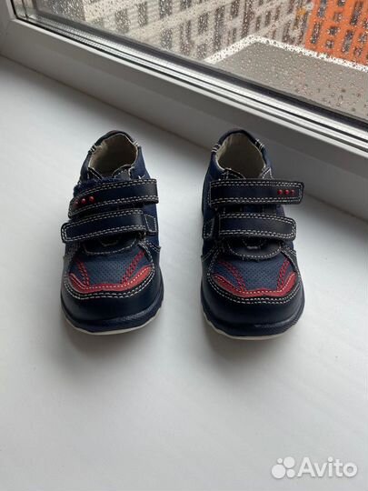 Детские ботинки