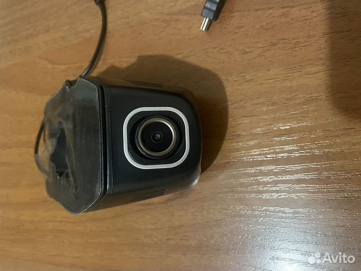 Видеорегистратор скрытый под датчик дождя