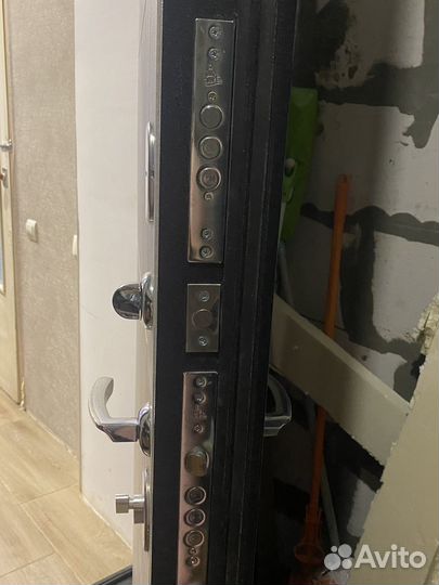 Дверь металлическая входная 205х96