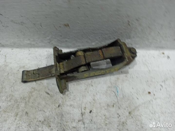 Ограничитель двери