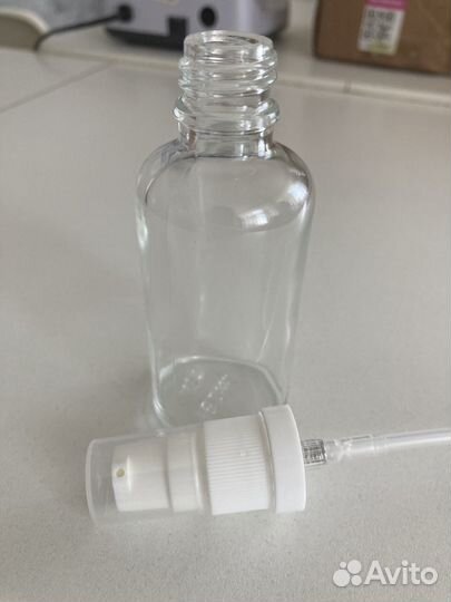 Стеклянный флакон