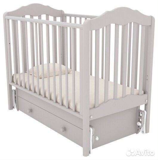Детская кроватка с универсальным маятником