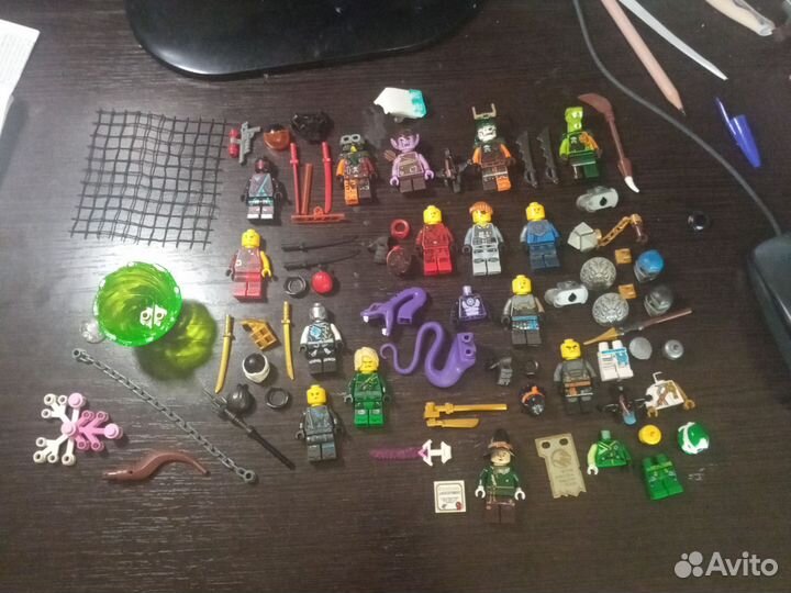 Лего минифигурки и аксессуары, оружие