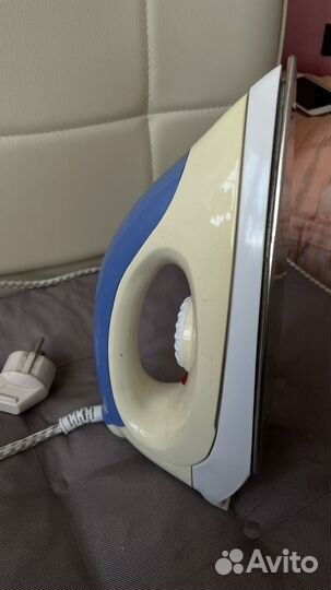 Утюг Saturn