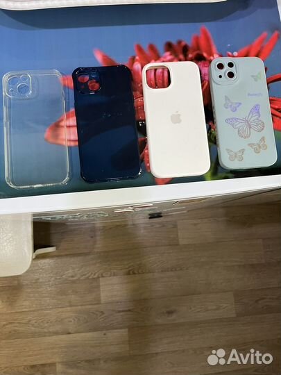 Чехол на iPhone 13