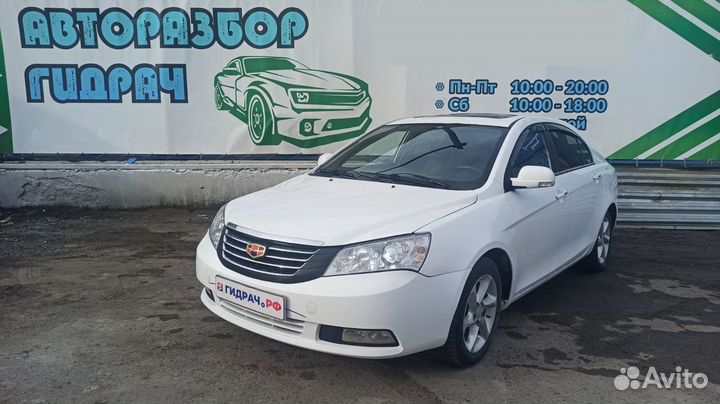 Стекло двери передней правой Geely Emgrand EC7 106