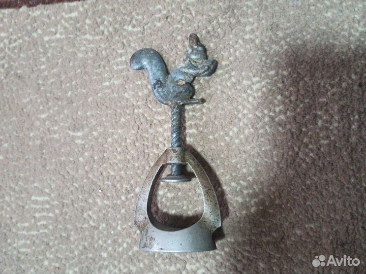 Орехоколка