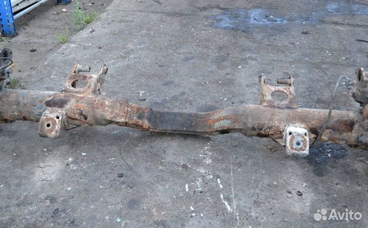 Балка вспомогательного моста MAN TGA 26.430 (01.00